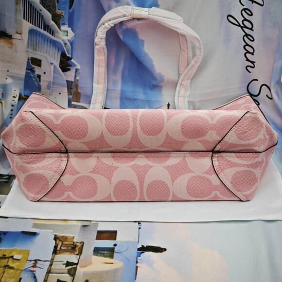 Coach City Tote Bag In Signature Canvas in powder pink color - Picture 3 of 8